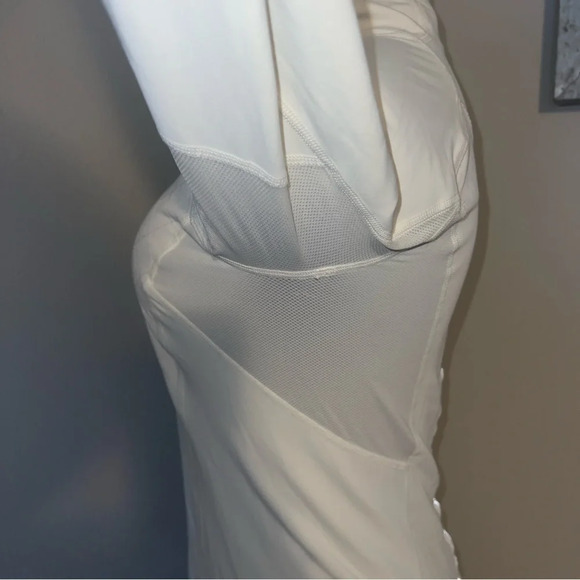 Lululemon Run: Toasty Tech Pullover Size 6 - Picture 7 of 11